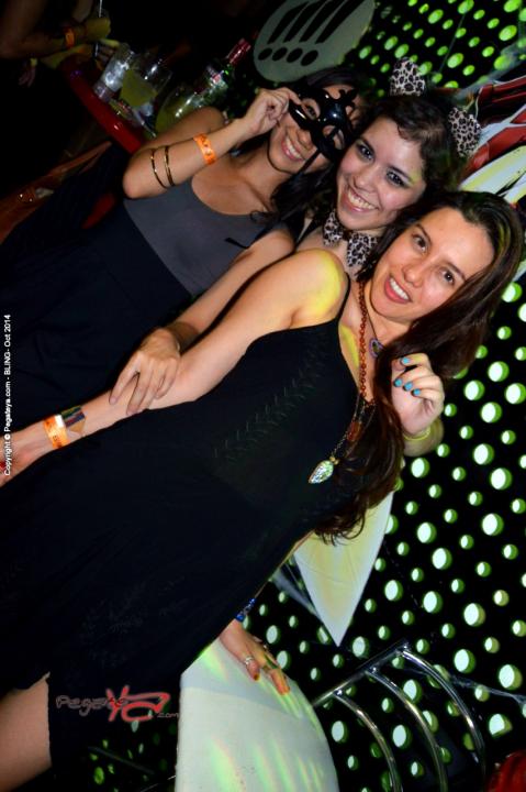Foto 18 de Bling viernes 31 de octubre de 2014 en Bar Bling Bucaramanga, Bucaramanga