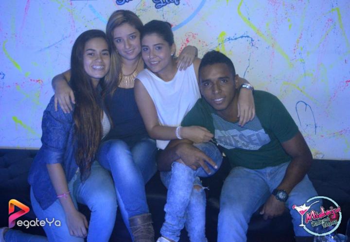 Foto 2 de Midaju - Amor y Amistad 2015 en Midaju Bar