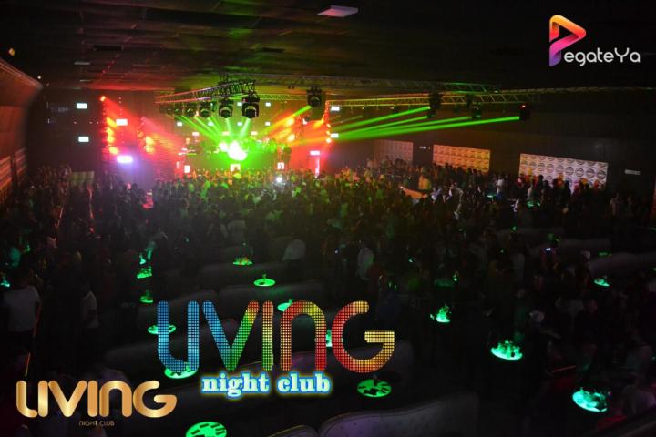 Foto 11 de Living Night Club - 3er fds Abril 2016 en Living Night Club, Cali