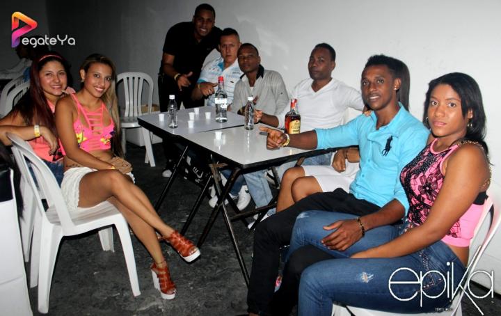 Foto 37 de Epika - Amor y Amistad 2015 en Epika Night Club, Cali