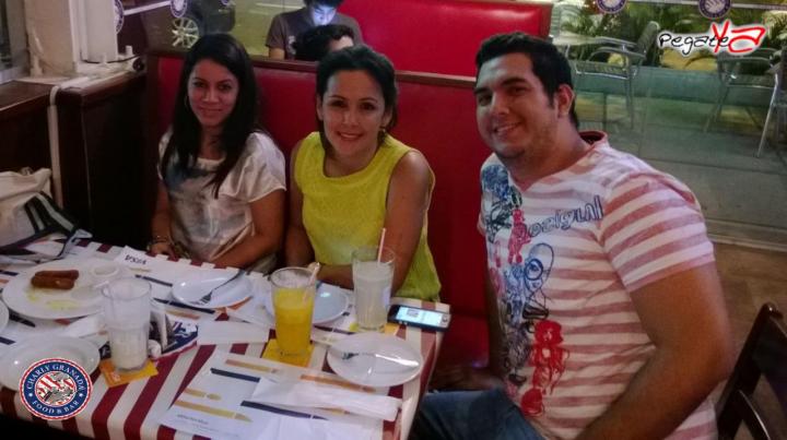 Foto 2 de Charly Food Bar - Oct 4 en Charly Food Bar, Cali