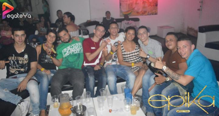 Foto 29 de Epika - Hallowen 2016 en Epika Night Club, Cali