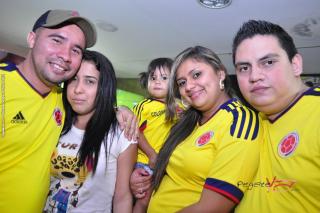 Foto 11 de Partido Colombia vs Ecuador en La Sala Club, Bucaramanga