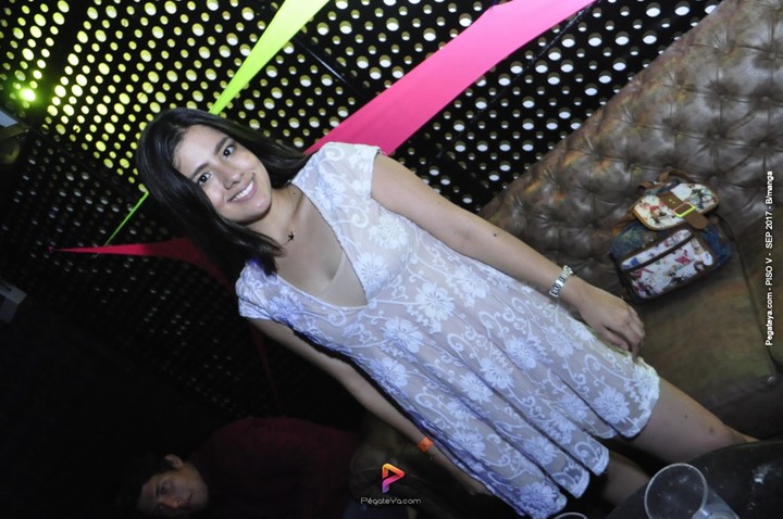 Foto 6 de PISO V - viernes 29 de sep 2017 en Bar Piso V Bucaramanga, Bucaramanga