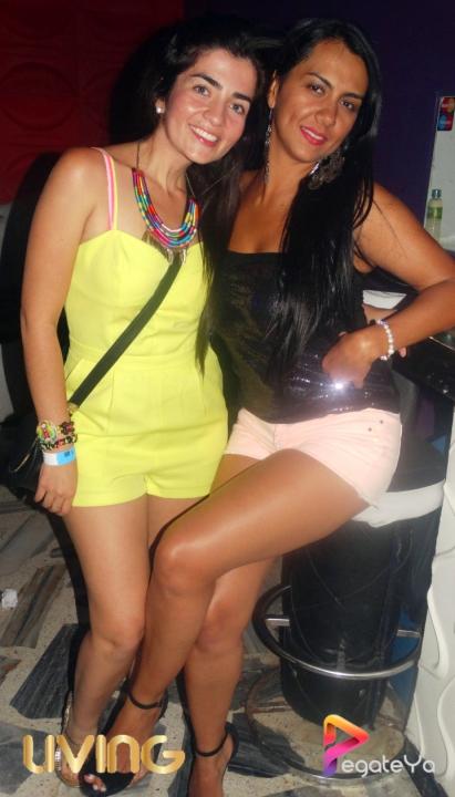 Foto 2 de Living - 4to FDS Marzo 2015 en Living Night Club, Cali