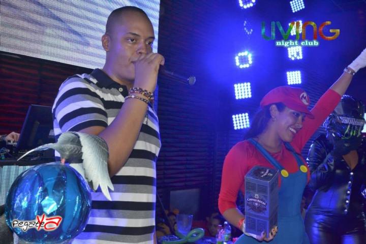 Foto 34 de Living Night Club - Halloween 2014 en Living Night Club, Cali