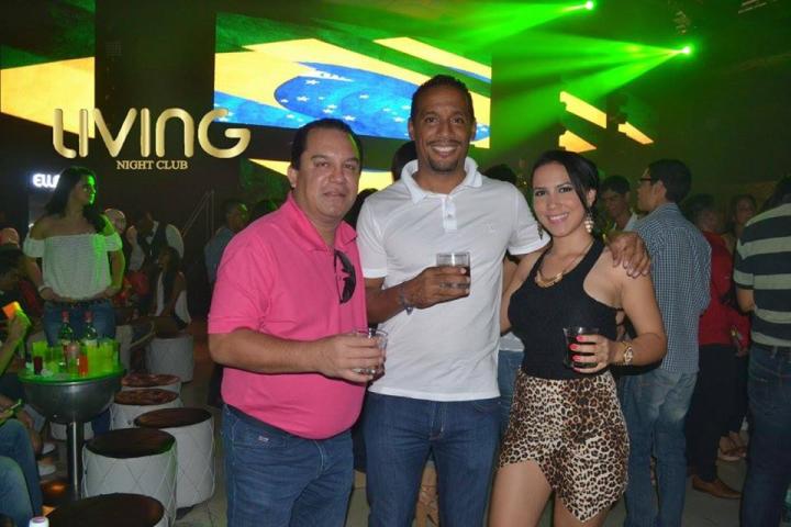 Foto 28 de Living Night Club - 2do/3er fds Junio en Living Night Club, Cali