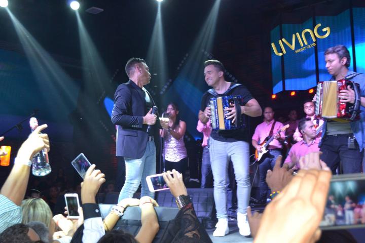Foto 61 de Living - 1er & 2do Fds Octubre 2016 en Living Night Club, Cali