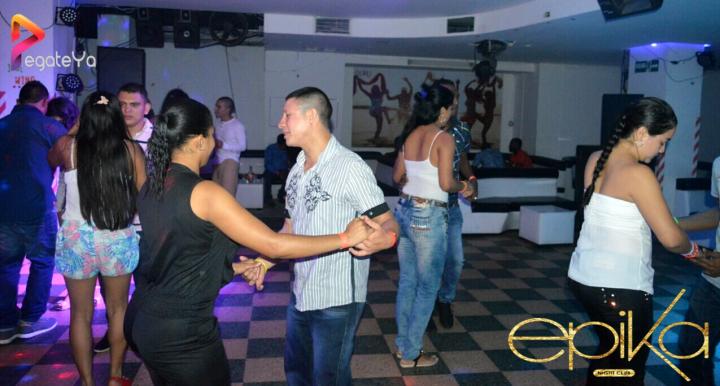 Foto 38 de Epika Night Club - 5to FDS Abril 2016 en Epika Night Club, Cali