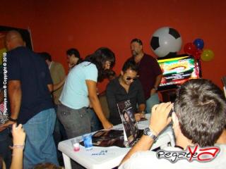 Foto 11 de Tony Dize Firma de Autografos 2010 en Tony Dize Firma de Autografos 2010, Bucaramanga