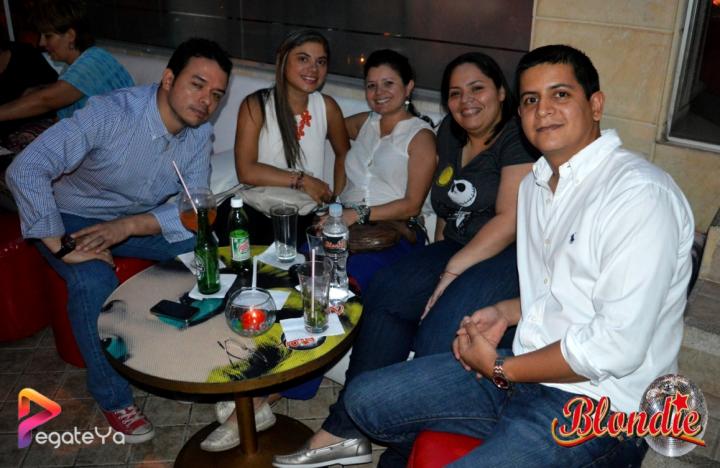 Foto 16 de Blondie - 4to FDS Julio 2015 en Blondie Bar Cali, Cali