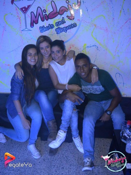 Foto 3 de Midaju - Amor y Amistad 2015 en Midaju Bar