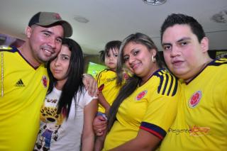 Foto 12 de Partido Colombia vs Ecuador en La Sala Club, Bucaramanga
