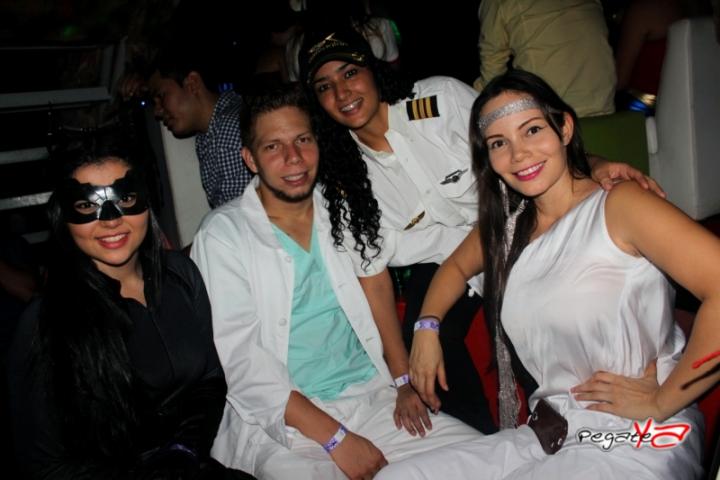 Foto 27 de Favela Club - Halloween 2014 en Favela Club Menga, Cali