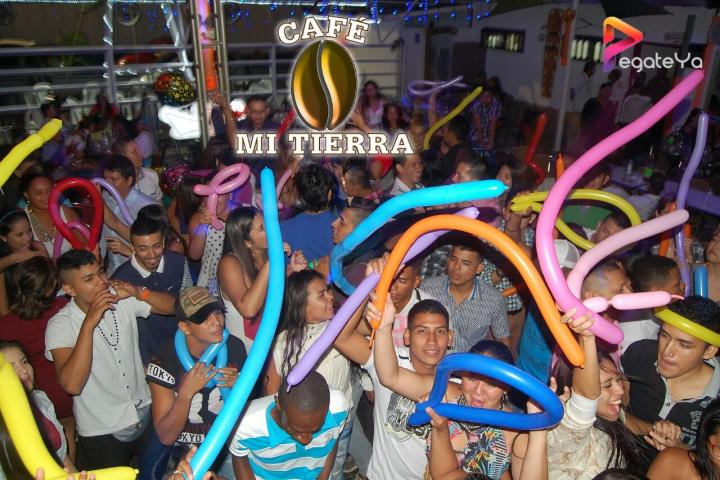 Foto 35 de Cafe Mi Tierra- 1er Fds Abril 2016 en Cafe Mi Tierra, Cali