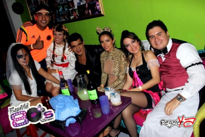 Foto 42 de Beautiful 80`s - Halloween 2014 en Beautiful 80`s Cali, Cali