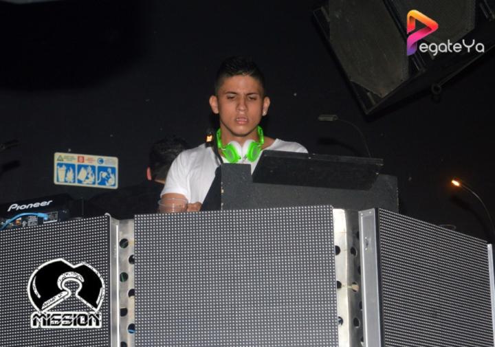 Foto 10 de 5ta Edicion Fiesta Blanca - Mission Club en Pegateya Cali, Cali