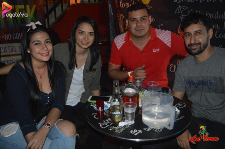 Foto 2 de La Lora Bar - 1er/2do fds Enero 2017 en La Lora Bar, Cali