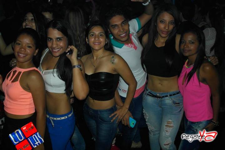 Foto 135 de Lolas - Alexis & Fido en Lolas Club Menga Cali, Cali