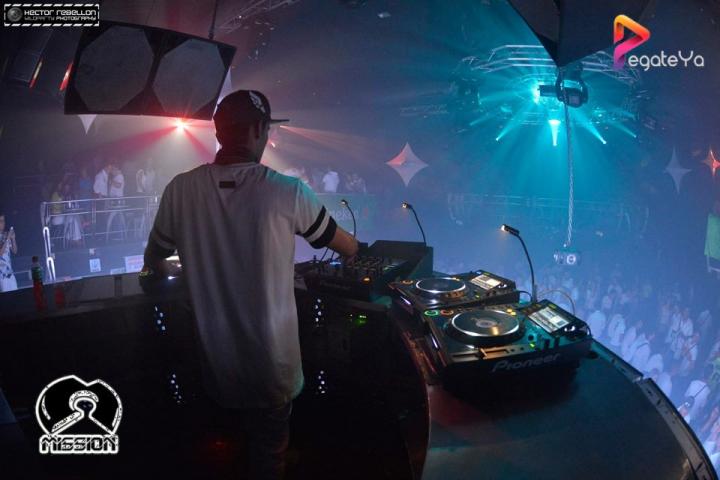 Foto 74 de 5ta Edicion Fiesta Blanca - Mission Club en Pegateya Cali, Cali