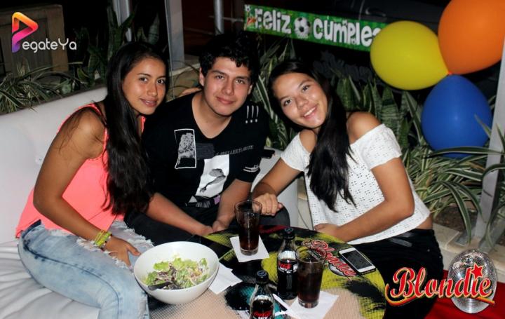 Foto 17 de Blondie - 4to FDS Sept 2015 en Blondie Bar Cali, Cali