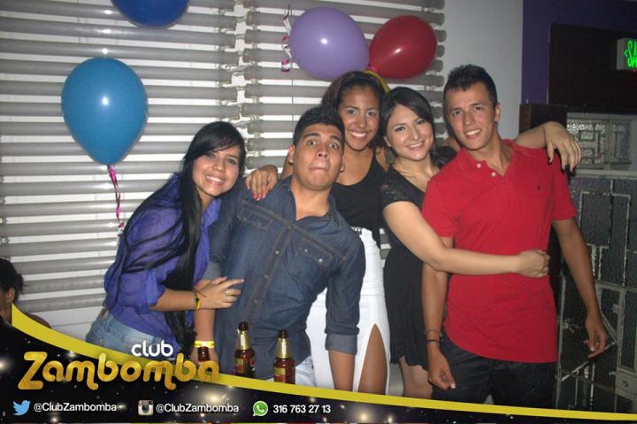 Foto 17 de ZAMBOMBA - julio 5 en Club Zambomba, Cali