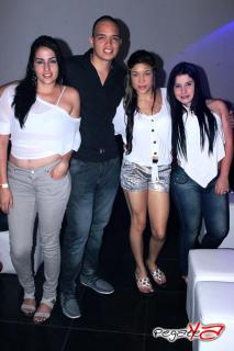 Foto 24 de Octubre 12 del 2013 en Babel / Barra Libre Cali, Cali