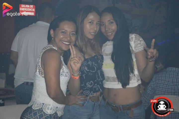 Foto 2 de Ampm Bar - AMOR & AMISTAD 2016 en Am / PM Bar - Cali, Cali