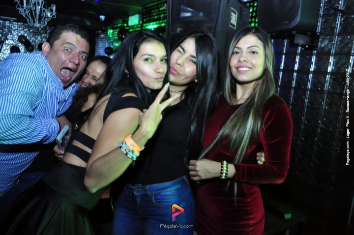 Foto 21 de PISO V - Sabado 22 de julio de 2017 en Bar Piso V Bucaramanga, Bucaramanga