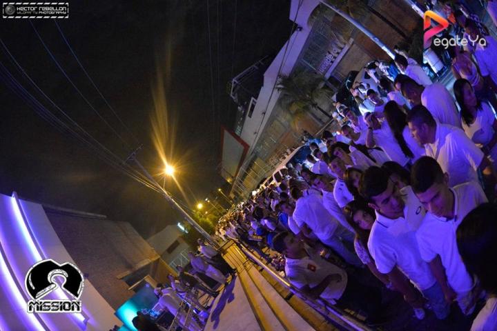 Foto 75 de 5ta Edicion Fiesta Blanca - Mission Club en Pegateya Cali, Cali