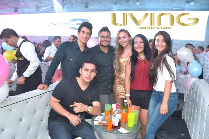Foto 30 de Living Night Club - 2do/3er fds Junio en Living Night Club, Cali