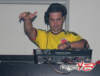 Foto 25 de Octubre 12 del 2013 en Babel / Barra Libre Cali, Cali