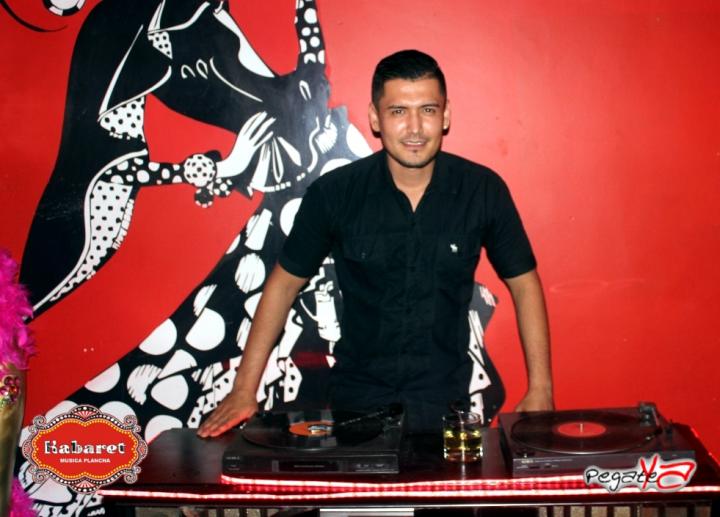 Foto 18 de Kabaret Bar - 3er FDS Octubre en Kabaret - Granada, Cali