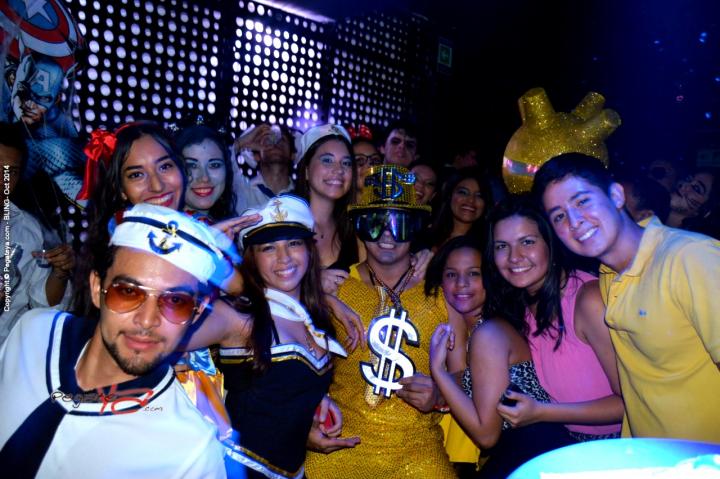 Foto 107 de Bling viernes 31 de octubre de 2014 en Bar Bling Bucaramanga, Bucaramanga