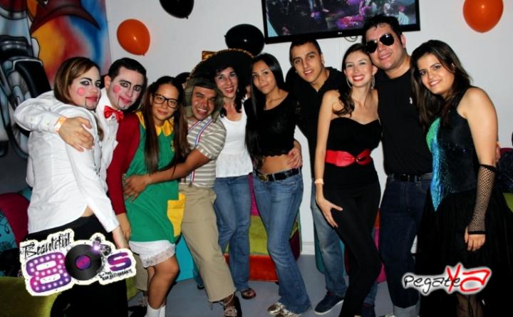 Foto 44 de Beautiful 80`s - Halloween 2014 en Beautiful 80`s Cali, Cali