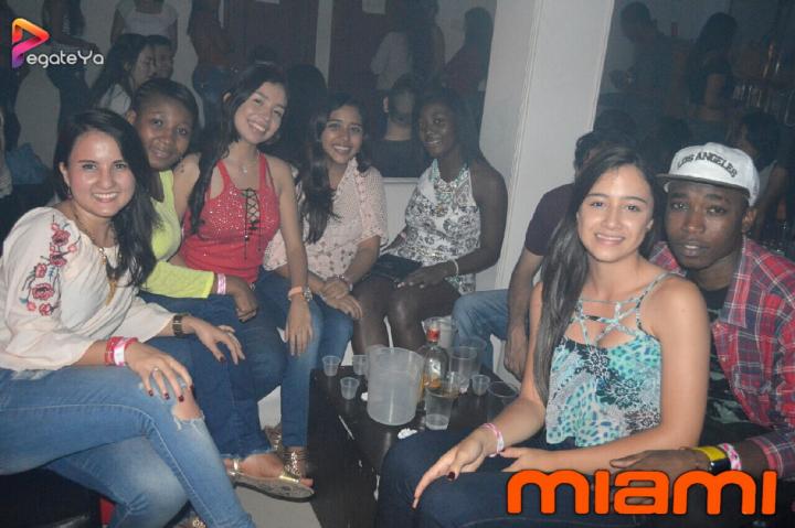 Foto 43 de Miami Bar - 3er Fds Mayo 2017 en Miami Bar Cali, Cali