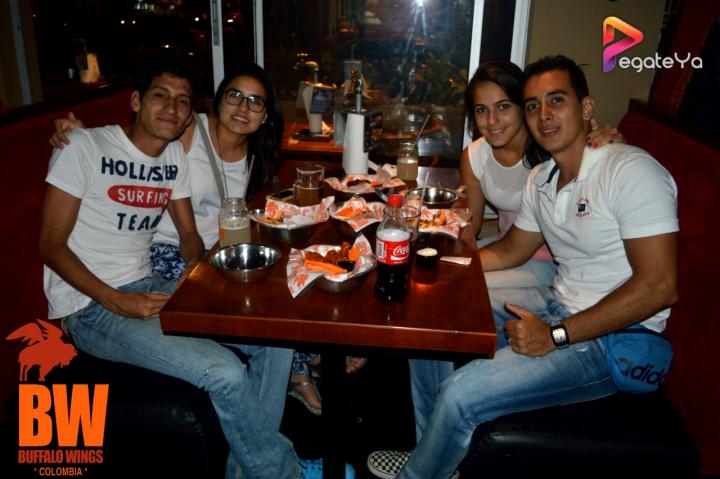 Foto 10 de Bufalo Wings - 4to FDS Agosto 2015 en Búfalo Wings - Cali, Cali