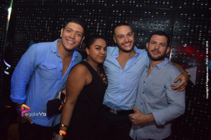 Foto 42 de PISO V - Sabado 16 de abril 2016 en Bar Piso V Bucaramanga, Bucaramanga