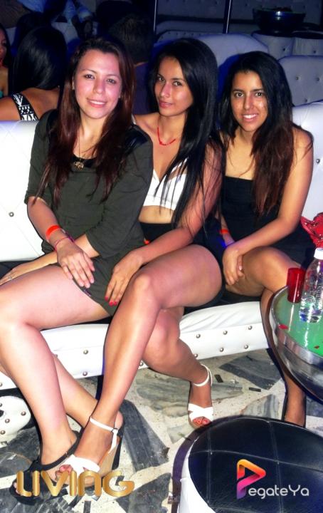Foto 10 de Living Night Club - marzo 8 Del 2015 en Living Night Club, Cali