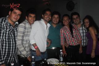 Foto 38 de 20-21 Abril 2012 en Discoteca Macondo Club Bucaramanga, Bucaramanga