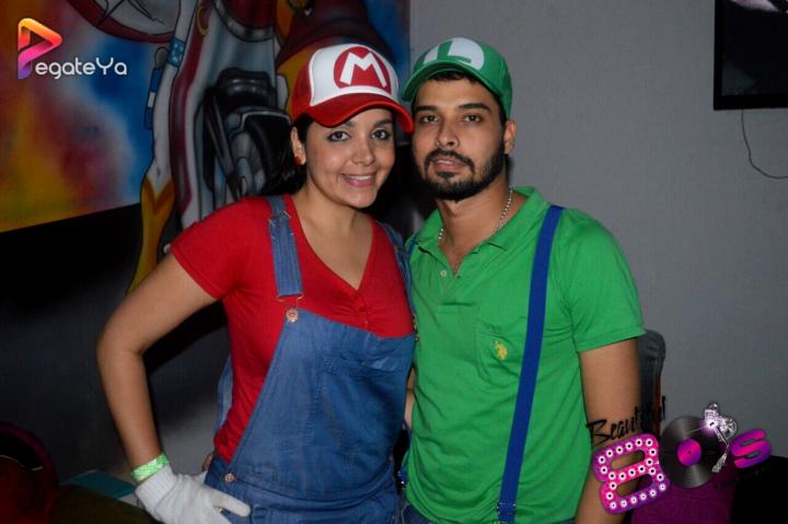 Foto 23 de Beautiful 80`s - Halloween 2015 en Beautiful 80`s Cali, Cali