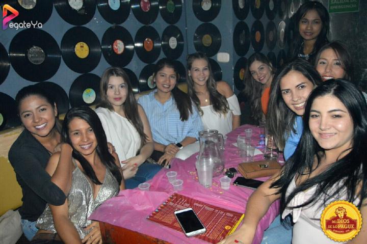 Foto 42 de Mi Dios se lo Pague - 5to Fds Abril 17 en Fonda Mi Dios Se Lo Pague, Cali