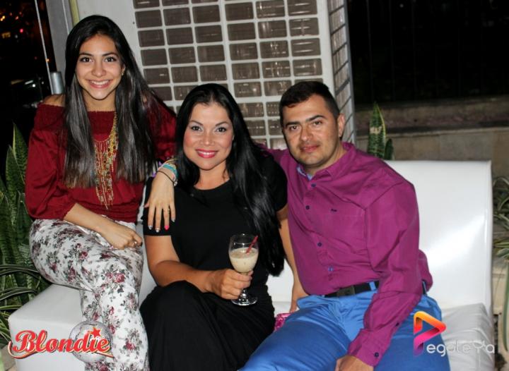 Foto 14 de Blondie - 4to FDS Marzo 2015 en Blondie Bar Cali, Cali