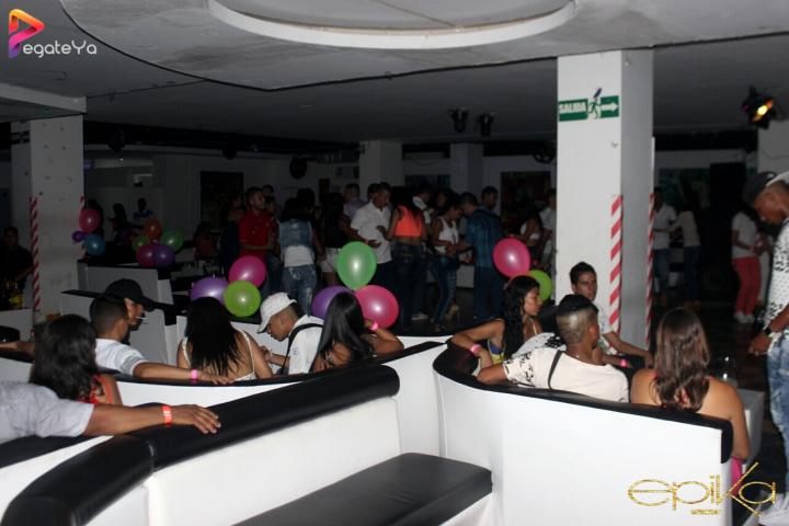 Foto 16 de EPIKA NIGHT CLUB - 2do FDS MAYO 2016 en Epika Night Club, Cali
