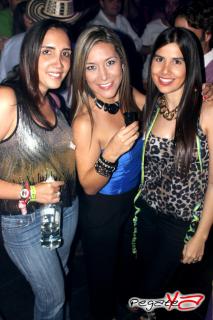 Foto 23 de Junio 22 del 2013 en Sagsa Bar - Cali, Cali