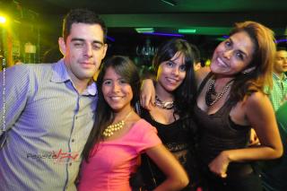Foto 35 de Bar BLING 12 de abril de 2014 en Bar Bling Bucaramanga, Bucaramanga