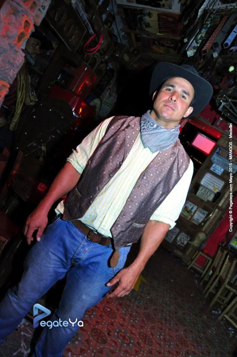 Foto 68 de Mangos Medellin - 22 -23 Mayo de 2015 en Discoteca Mangos Medellin, Medellín
