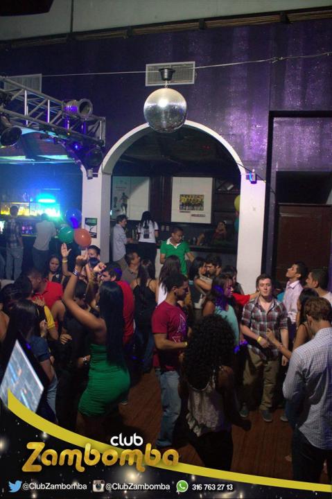 Foto 20 de ZAMBOMBA - julio 5 en Club Zambomba, Cali
