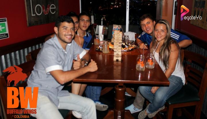 Foto 9 de Bufalo Wings - 3er FDS Junio 2015 en Búfalo Wings - Cali, Cali