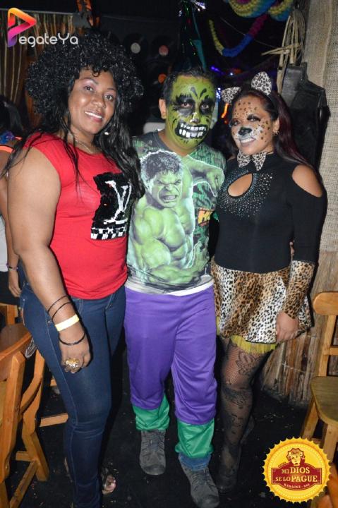 Foto 34 de Mi Dios Se Lo Pague - Hallowen 2016 en Fonda Mi Dios Se Lo Pague, Cali